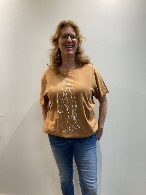 Pale brown T-shirt with figure drawn blind by Jofke